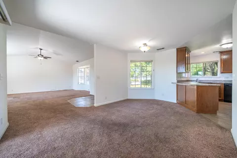 Living - 665 Collyer Dr, Redding, CA 96003 photo 5 of 6