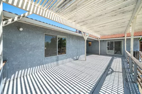 Exterior - 665 Collyer Dr, Redding, CA 96003 photo 5 of 14