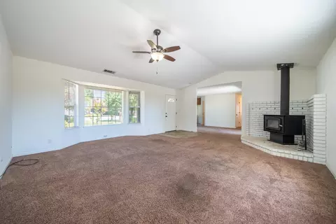 Living - 665 Collyer Dr, Redding, CA 96003 photo 3 of 6
