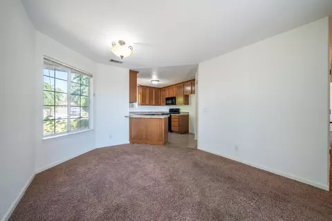 Living - 665 Collyer Dr, Redding, CA 96003 photo 4 of 6