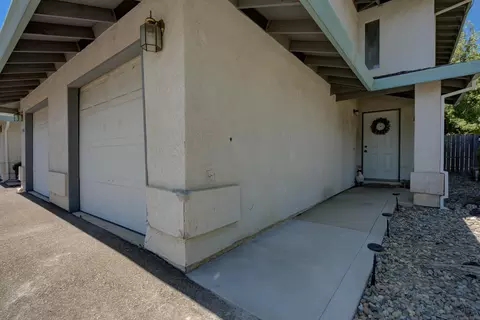 1196 Lancers Ln, Redding, CA 96003 photo 4