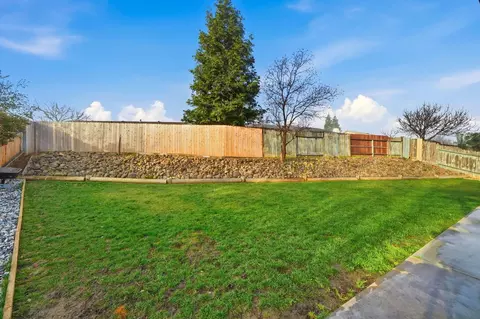 Exterior - 1280 Southpointe Dr, Red Bluff, CA 96080 photo 3 of 4