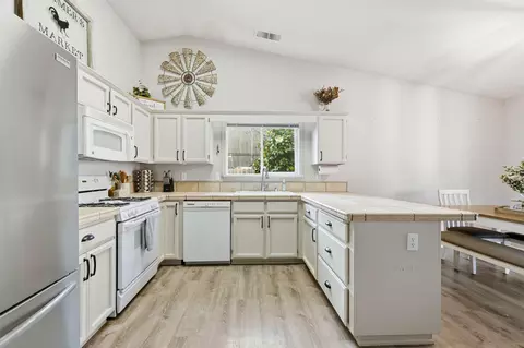 Kitchen - 1280 Southpointe Dr, Red Bluff, CA 96080 photo 1 of 1