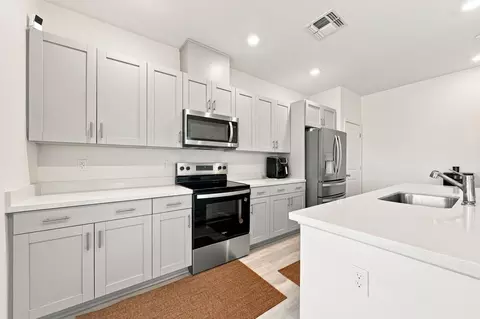 Kitchen - 3040 Renault Ct, Redding, CA 96002 photo 2 of 4