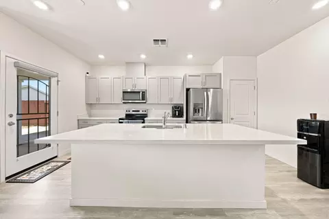 Kitchen - 3040 Renault Ct, Redding, CA 96002 photo 1 of 4
