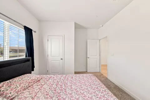 Bedroom - 3040 Renault Ct, Redding, CA 96002 photo 4 of 6