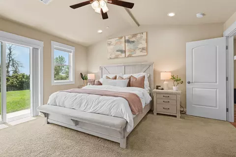 Bedroom - 1265 Yacht Ct, Redding, CA 96003 photo 1 of 7