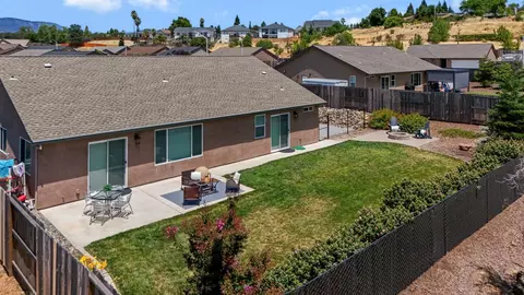View/Area - 1265 Yacht Ct, Redding, CA 96003 photo 6 of 11