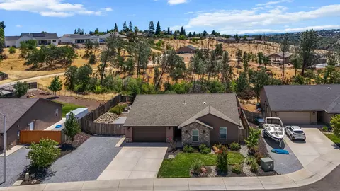 View/Area - 1265 Yacht Ct, Redding, CA 96003 photo 7 of 11
