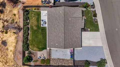 View/Area - 1265 Yacht Ct, Redding, CA 96003 photo 4 of 11
