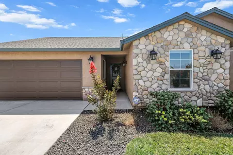 Exterior - 1265 Yacht Ct, Redding, CA 96003 photo 22 of 24