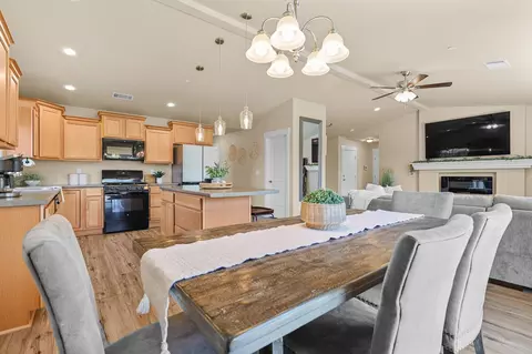Dining - 1265 Yacht Ct, Redding, CA 96003 photo 3 of 3