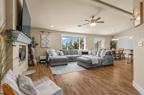 Living - 1265 Yacht Ct, Redding, CA 96003 photo 1 of 6