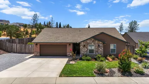 Exterior - 1265 Yacht Ct, Redding, CA 96003 photo 18 of 24