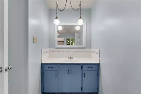 Bath - 330 Belle Mill Rd, Red Bluff, CA 96080 photo 1 of 4