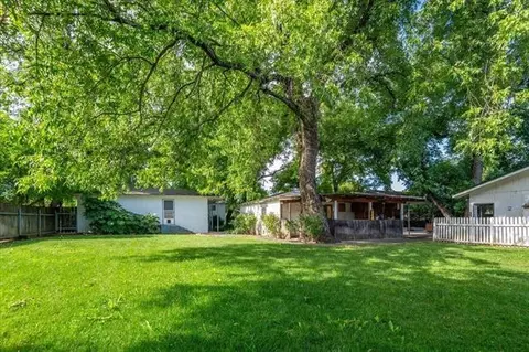 Exterior - 330 Belle Mill Rd, Red Bluff, CA 96080 photo 3 of 19