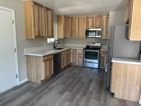 Kitchen - 21 3rd Ave, Lewiston, CA 96052 photo 1 of 2