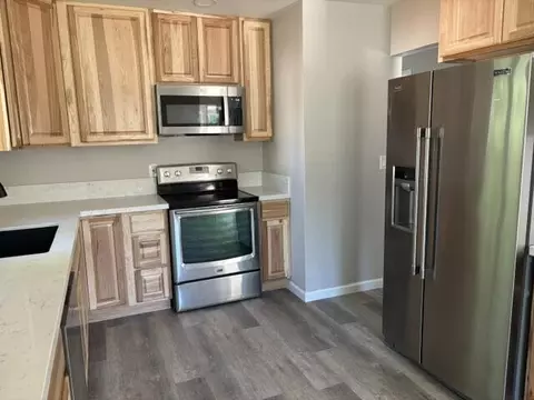 Kitchen - 21 3rd Ave, Lewiston, CA 96052 photo 2 of 2