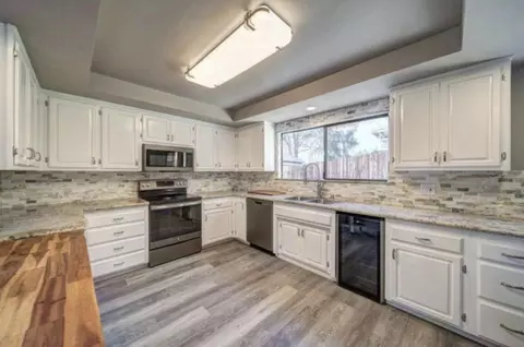 Kitchen - 3701 Cal Ore Dr, Redding, CA 96001 photo 2 of 2