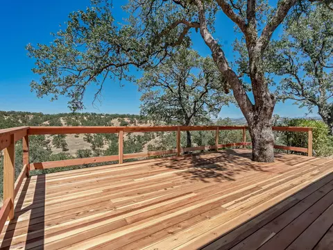 Exterior - 22370 Lariat Ln, Red Bluff, CA 96080 photo 5 of 11