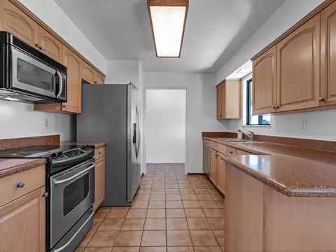 Kitchen - 22370 Lariat Ln, Red Bluff, CA 96080 photo 2 of 3