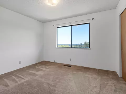 Bedroom - 22370 Lariat Ln, Red Bluff, CA 96080 photo 5 of 6