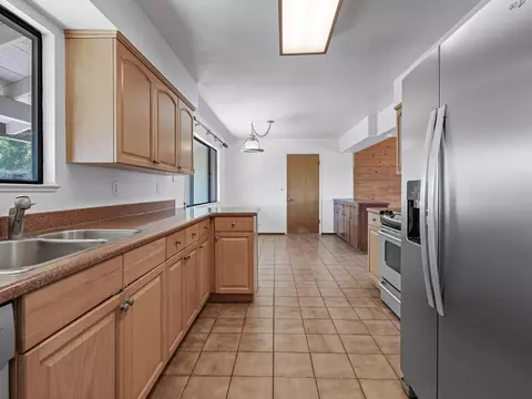 Kitchen - 22370 Lariat Ln, Red Bluff, CA 96080 photo 3 of 3