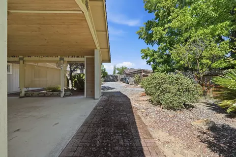 Exterior - 318 Woodhill Dr, Redding, CA 96003 photo 3 of 12