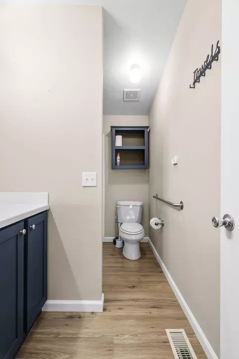 Bath - Undisclosed, Corning, CA 96021 photo 5 of 6