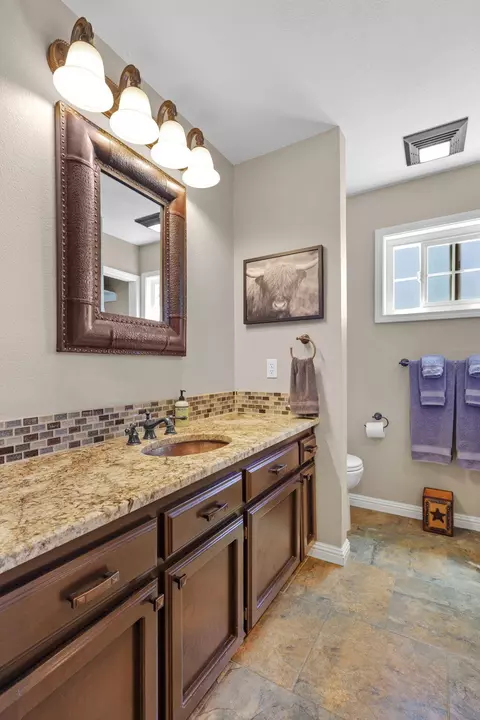 Bath - Undisclosed, Corning, CA 96021 photo 1 of 6