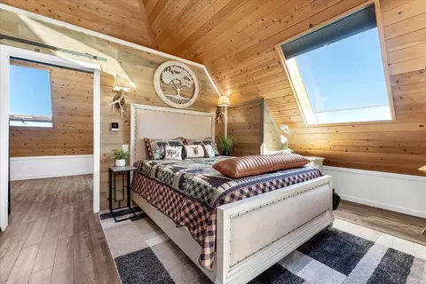 Bedroom - 17038 Centrum Ln, Round Mountain, CA 96084 photo 2 of 3