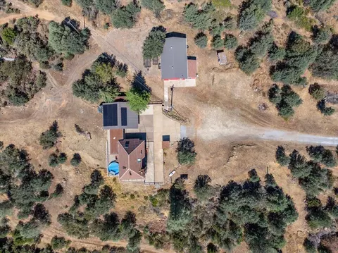 View/Area - 17038 Centrum Ln, Round Mountain, CA 96084 photo 7 of 8