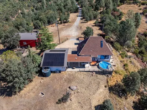 View/Area - 17038 Centrum Ln, Round Mountain, CA 96084 photo 6 of 8
