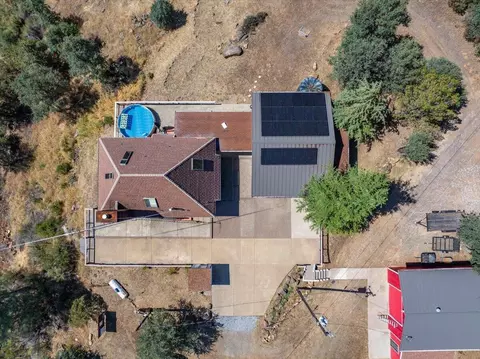 View/Area - 17038 Centrum Ln, Round Mountain, CA 96084 photo 3 of 8