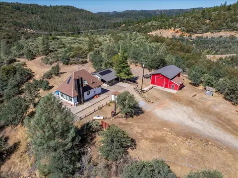 View/Area - 17038 Centrum Ln, Round Mountain, CA 96084 photo 5 of 8