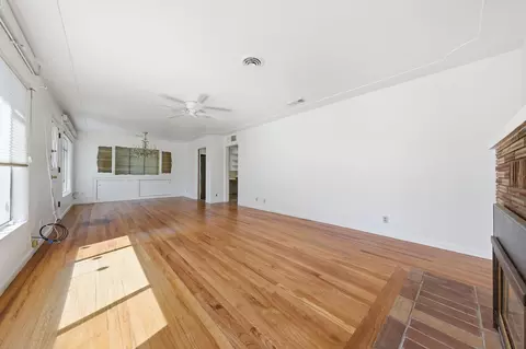Living - 265 Kaer Ave, Red Bluff, CA 96080 photo 3 of 5
