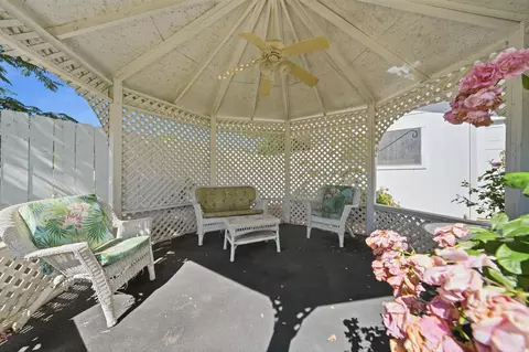 Exterior - 265 Kaer Ave, Red Bluff, CA 96080 photo 3 of 8