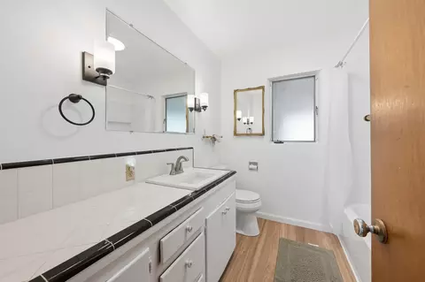 Bath - 265 Kaer Ave, Red Bluff, CA 96080 photo 1 of 3
