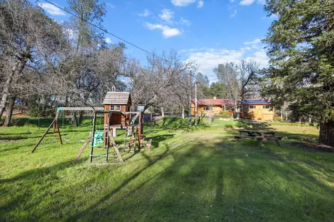 12785 Williamson Rd, Redding, CA 96003 photo 32