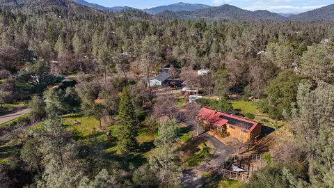 12785 Williamson Rd, Redding, CA 96003 photo 2