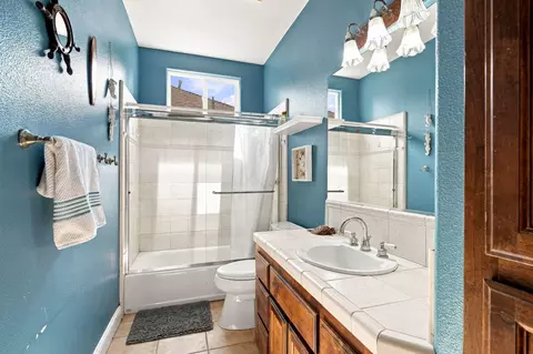 Bath - 2983 Montana Sky Dr, Redding, CA 96002 photo 4 of 4