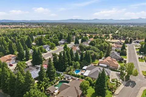 View/Area - 2983 Montana Sky Dr, Redding, CA 96002 photo 6 of 8