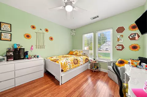 Bedroom - 2983 Montana Sky Dr, Redding, CA 96002 photo 4 of 5