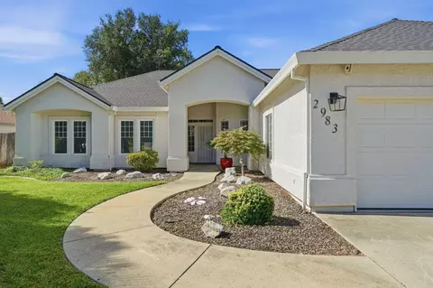 Exterior - 2983 Montana Sky Dr, Redding, CA 96002 photo 2 of 13
