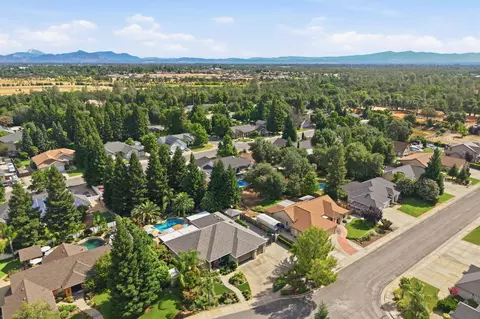View/Area - 2983 Montana Sky Dr, Redding, CA 96002 photo 7 of 8