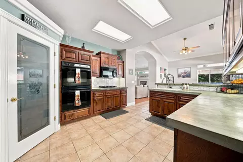 Kitchen - 2983 Montana Sky Dr, Redding, CA 96002 photo 4 of 4
