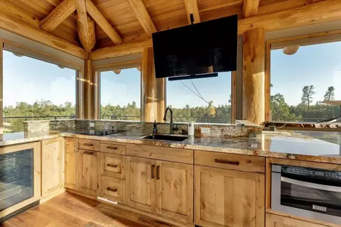 Kitchen - 8499 Simmons Rd, Redding, CA 96001 photo 1 of 1