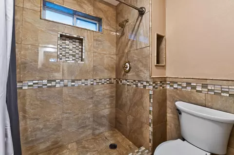 2426 Cumberland Dr, Redding, CA 96001 photo 25