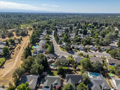 5854 Beaumont Dr, Redding, CA 96003 photo 45