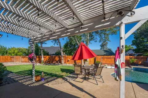 5854 Beaumont Dr, Redding, CA 96003 photo 50
